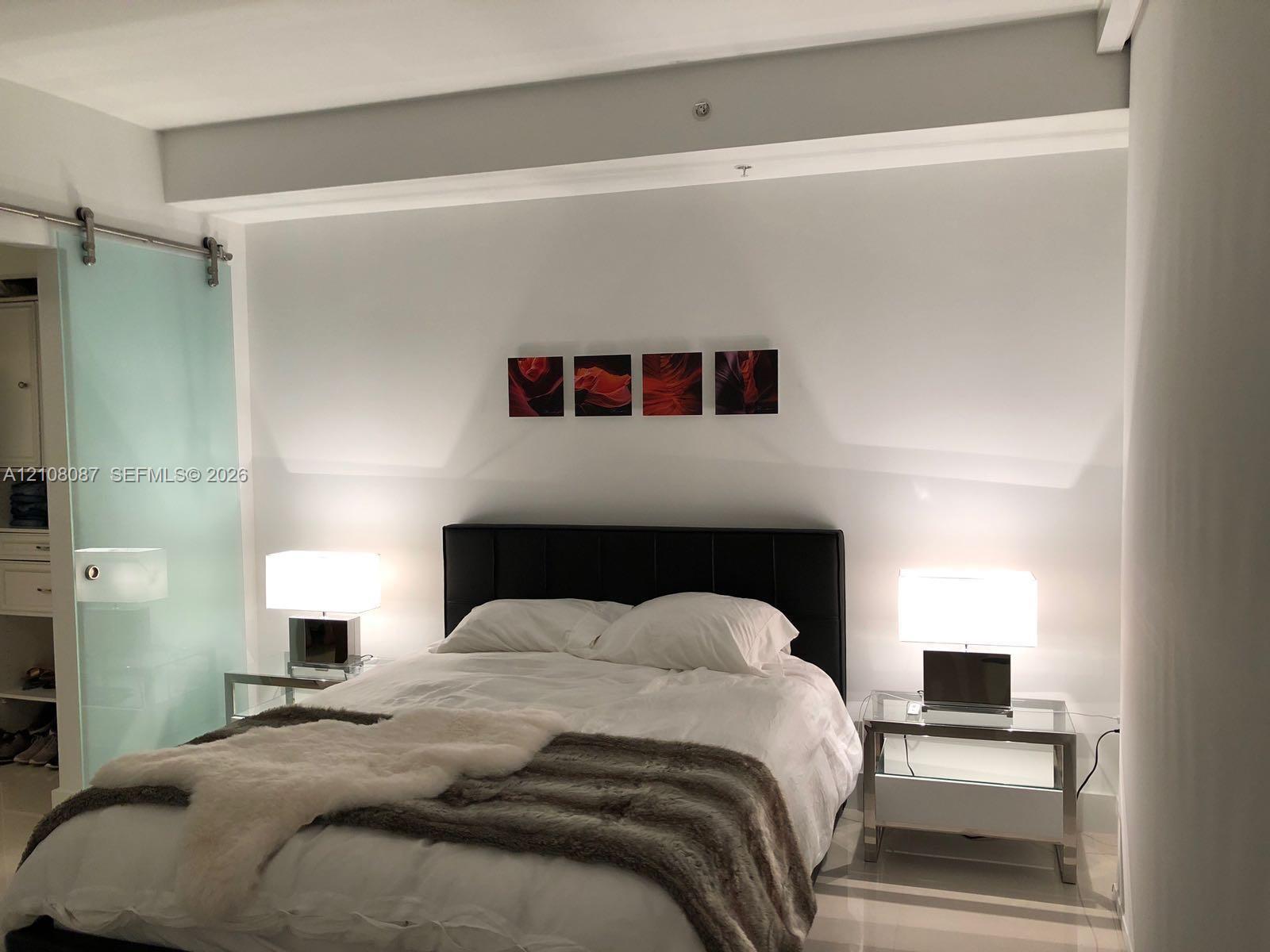92 SW 3rd St # 5008, Miami FL 33130 photo 2