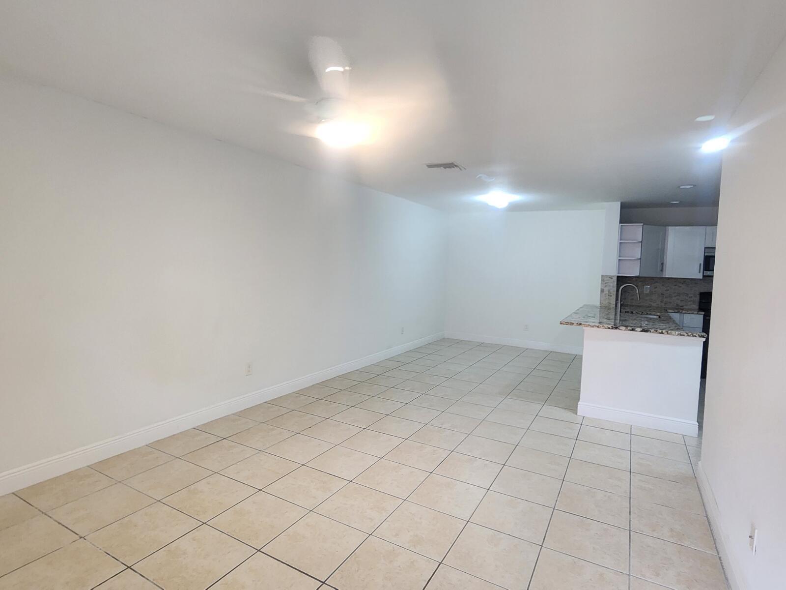6013 10TH Avenue N # 208, FL 33463 photo 4