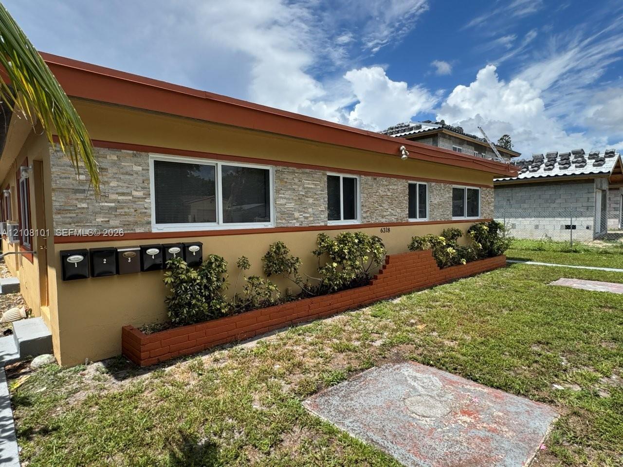 6318 Buchanan St # 2, Hollywood FL 33024