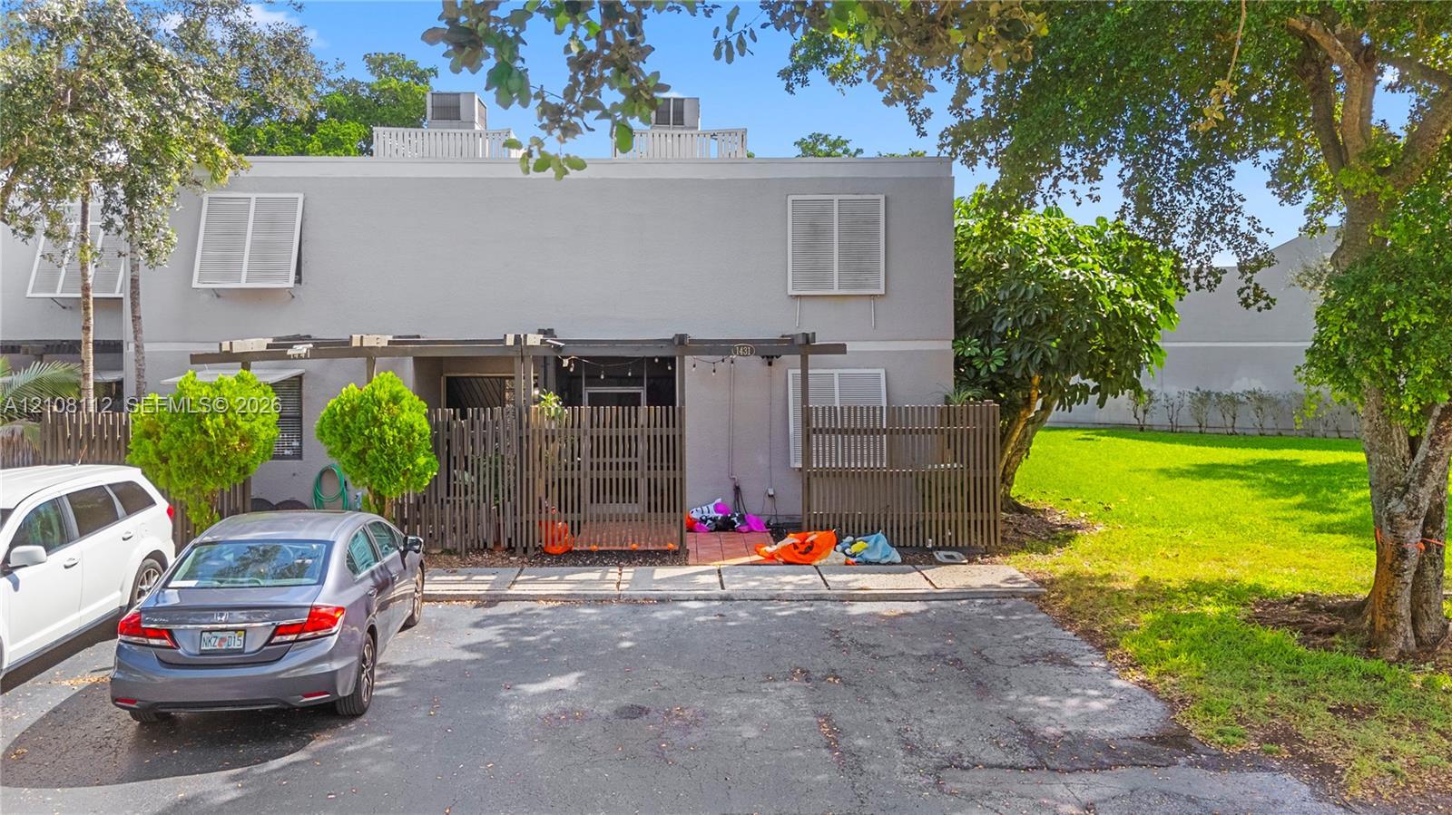1431 NW 112th Ter, Pembroke Pines FL 33026 photo 2