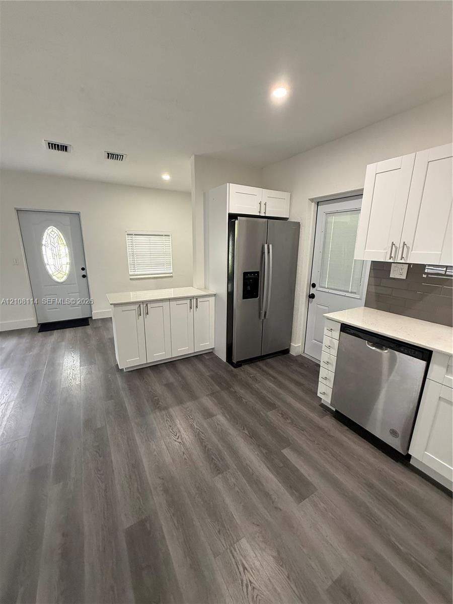 17451 NE 19th Ave, North Miami Beach FL 33162 photo 5