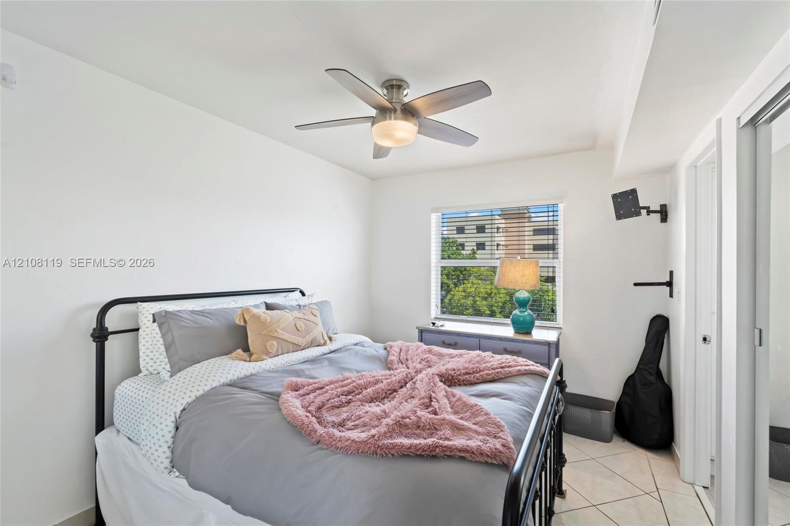 815 Middle River Dr # 312, Fort Lauderdale FL 33304 photo 3