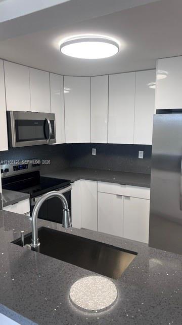 9682 Fontainebleau Blvd # 709, Miami FL 33172 photo 5