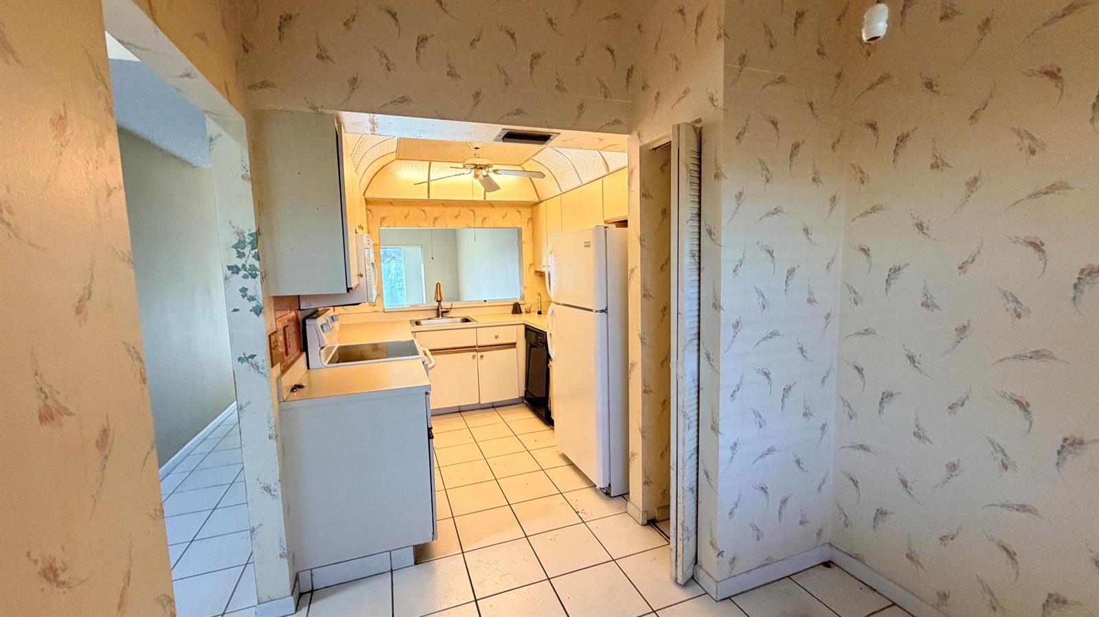 7879 WILLOW SPRING Drive # 927, Lake Worth FL 33467 photo 5