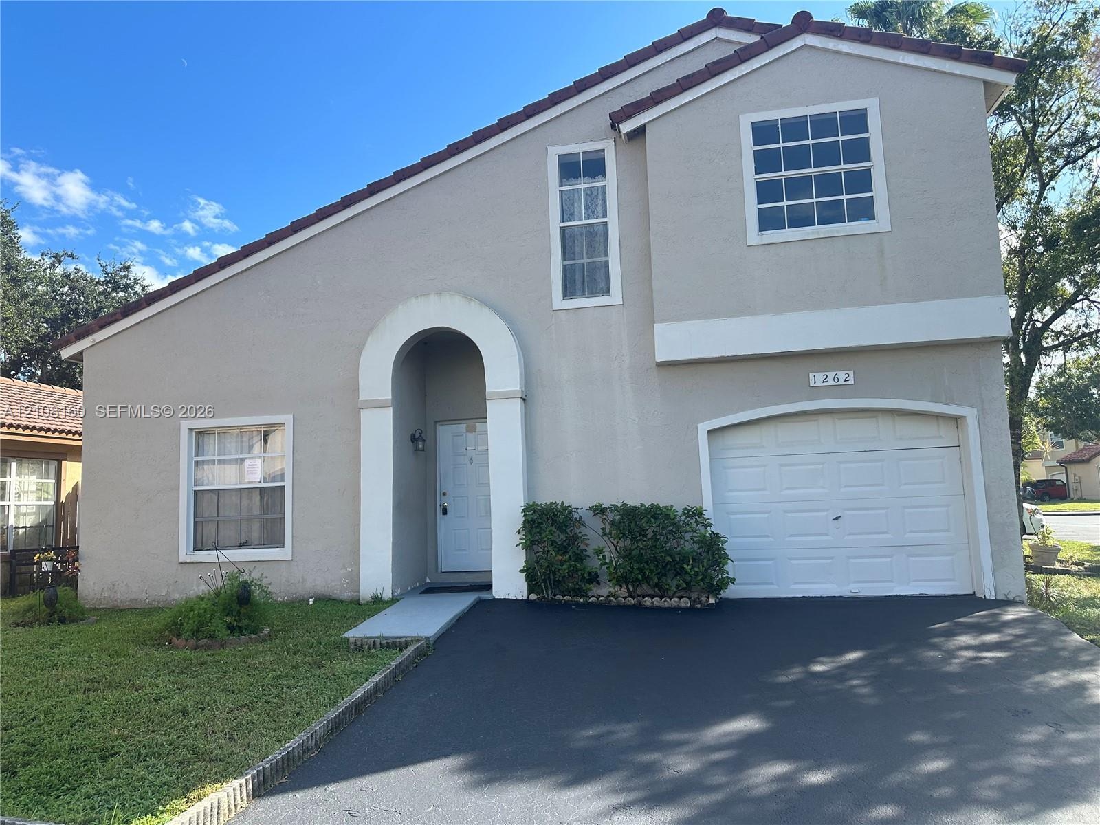 1262 NW 126th Ave, Sunrise FL 33323 photo 2