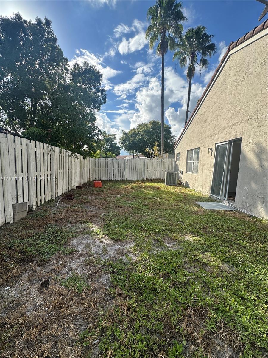 1262 NW 126th Ave, Sunrise FL 33323 photo 5