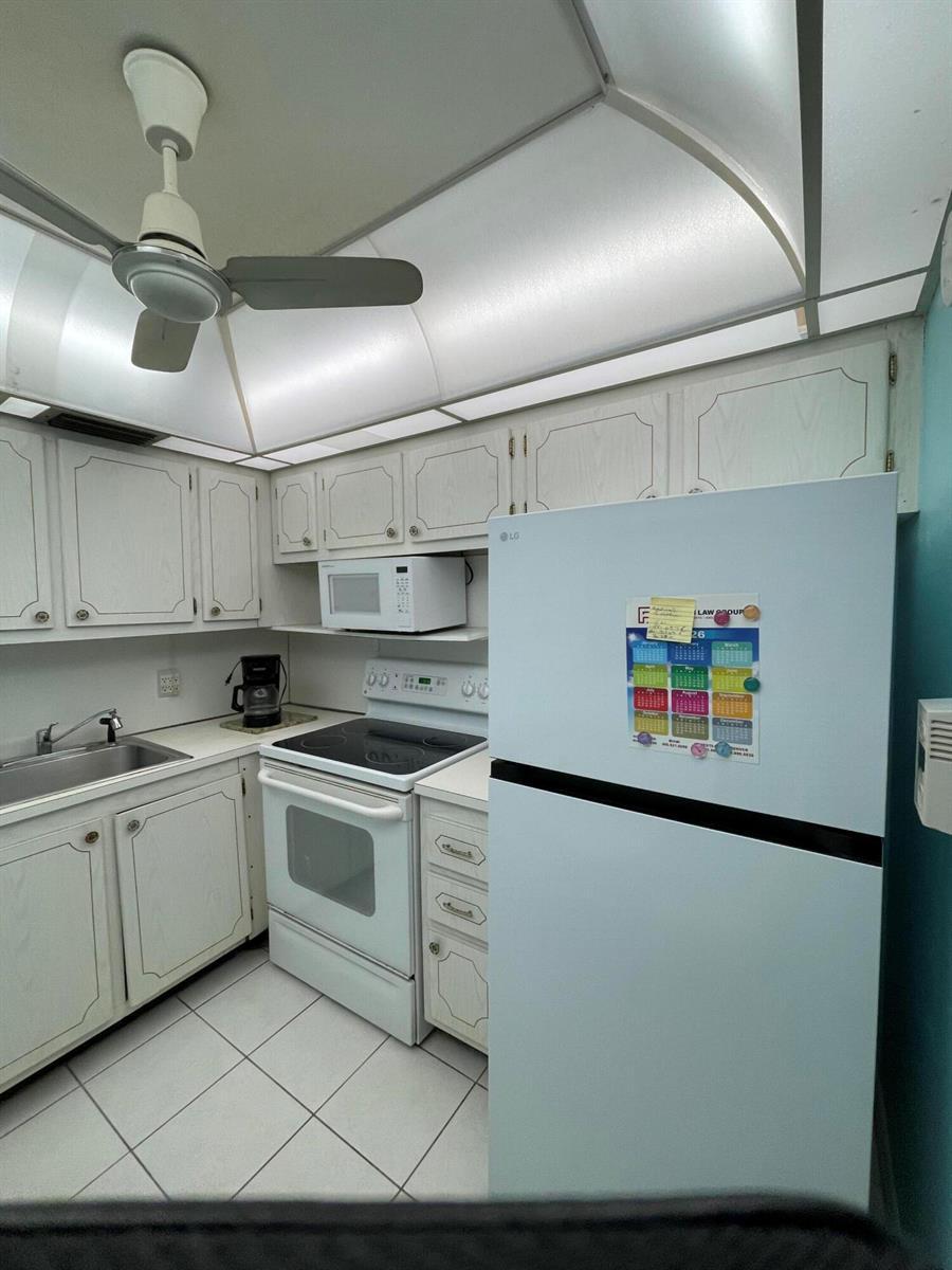 558 DURHAM T, Deerfield Beach FL 33442 photo 5