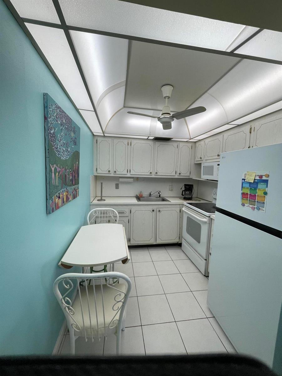 558 DURHAM T, Deerfield Beach FL 33442 photo 4