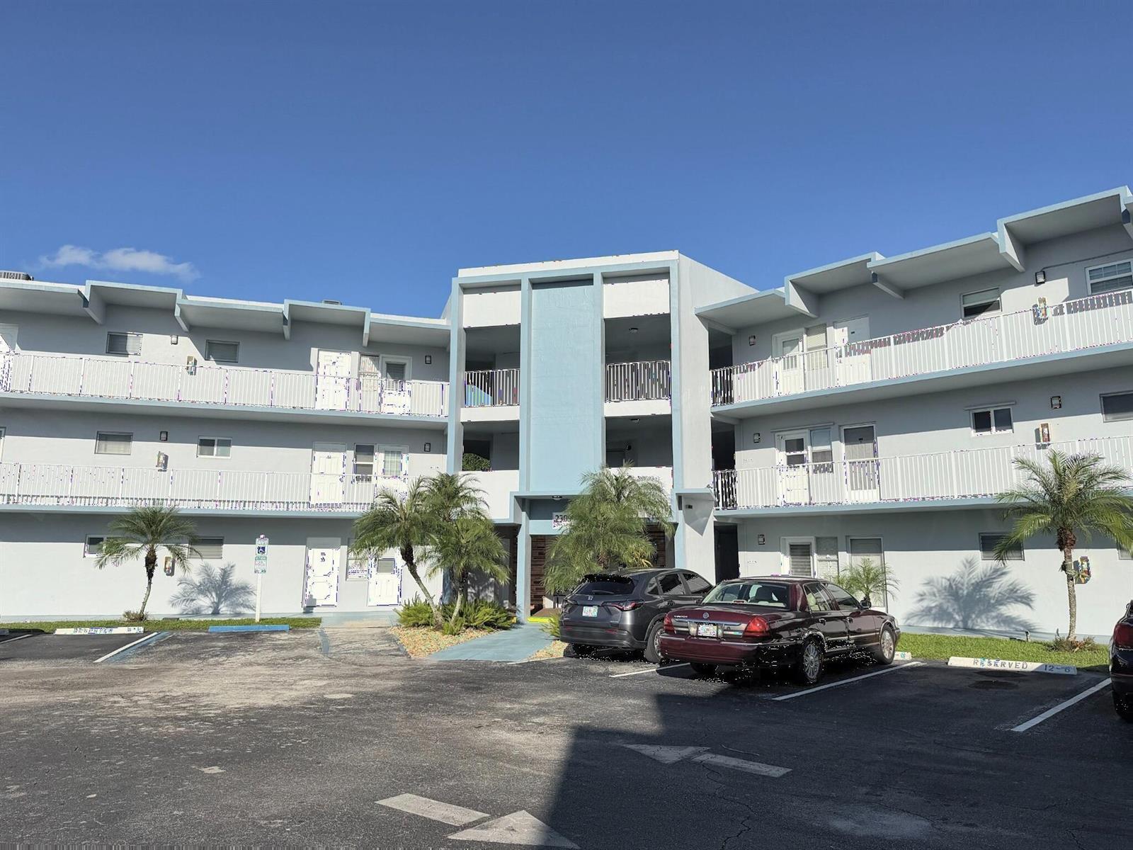 2309 PARK Lane # 210, Hollywood FL 33021