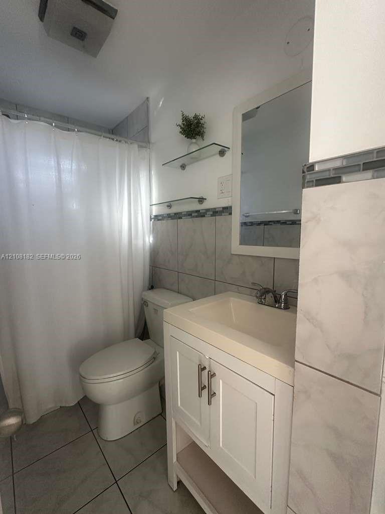 930 N 16th Ave # 2, Hollywood FL 33020 photo 3