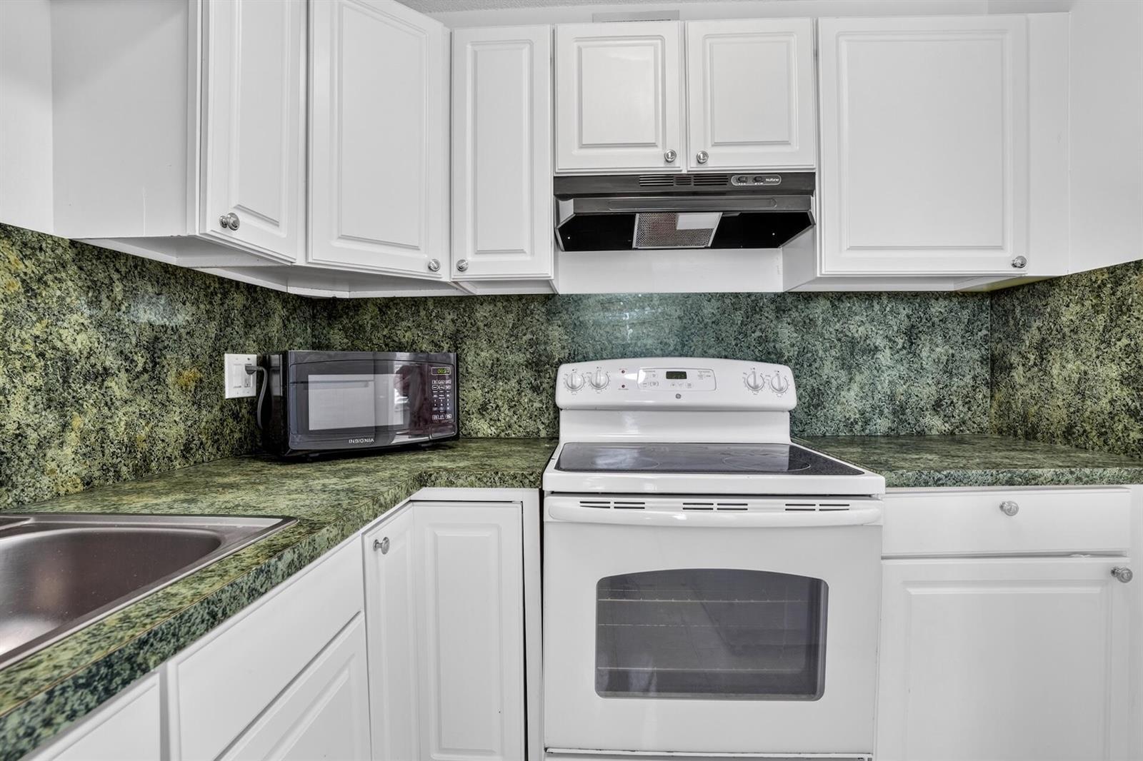 2555 NE 11th Street # 404, Fort Lauderdale FL 33304 photo 5