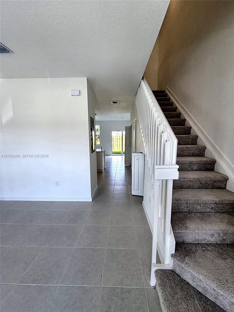2593 SE 25th Dr, Homestead FL 33035 photo 3