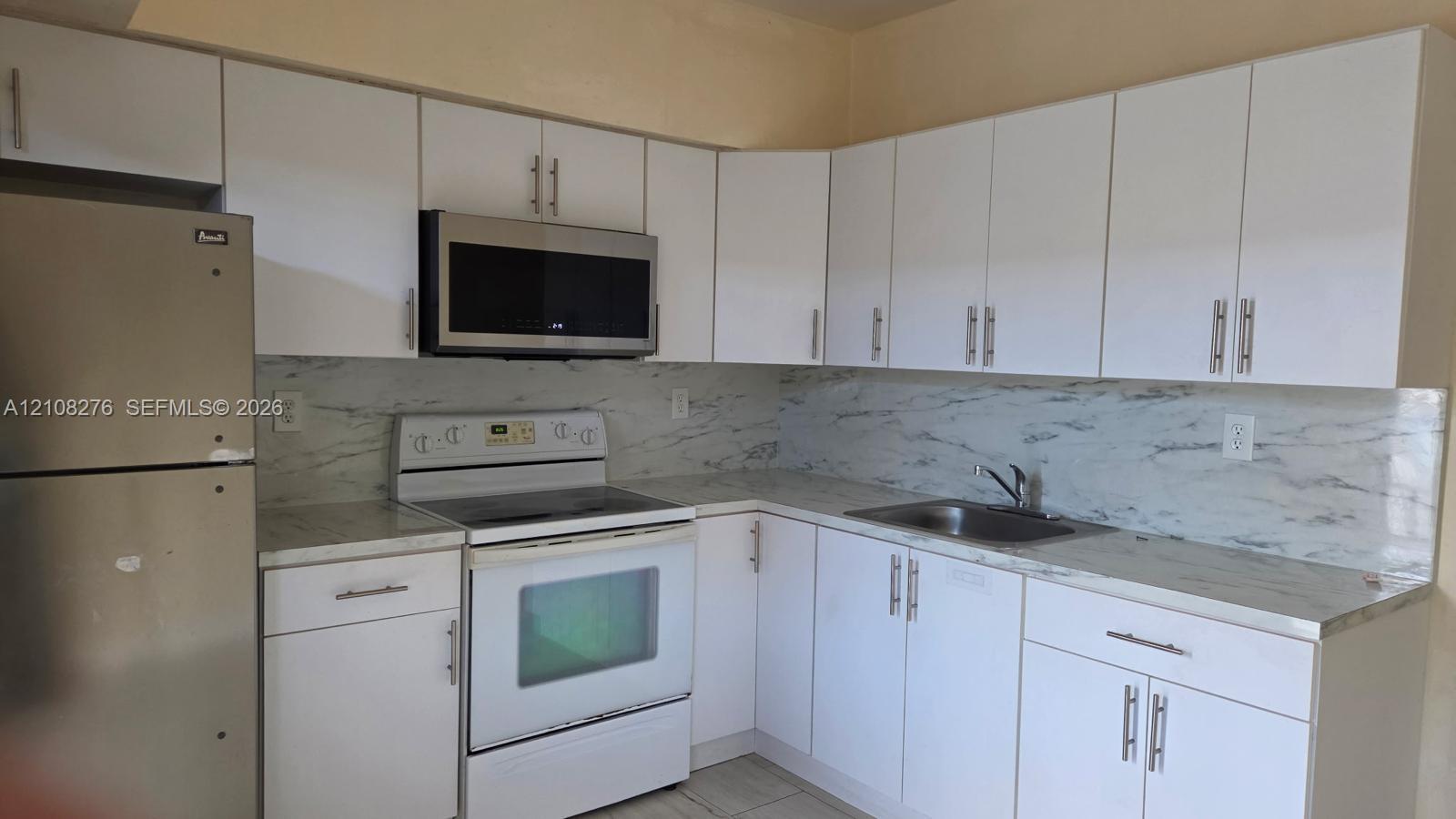 1000 NW 23rd Ave # 1, Miami FL 33125