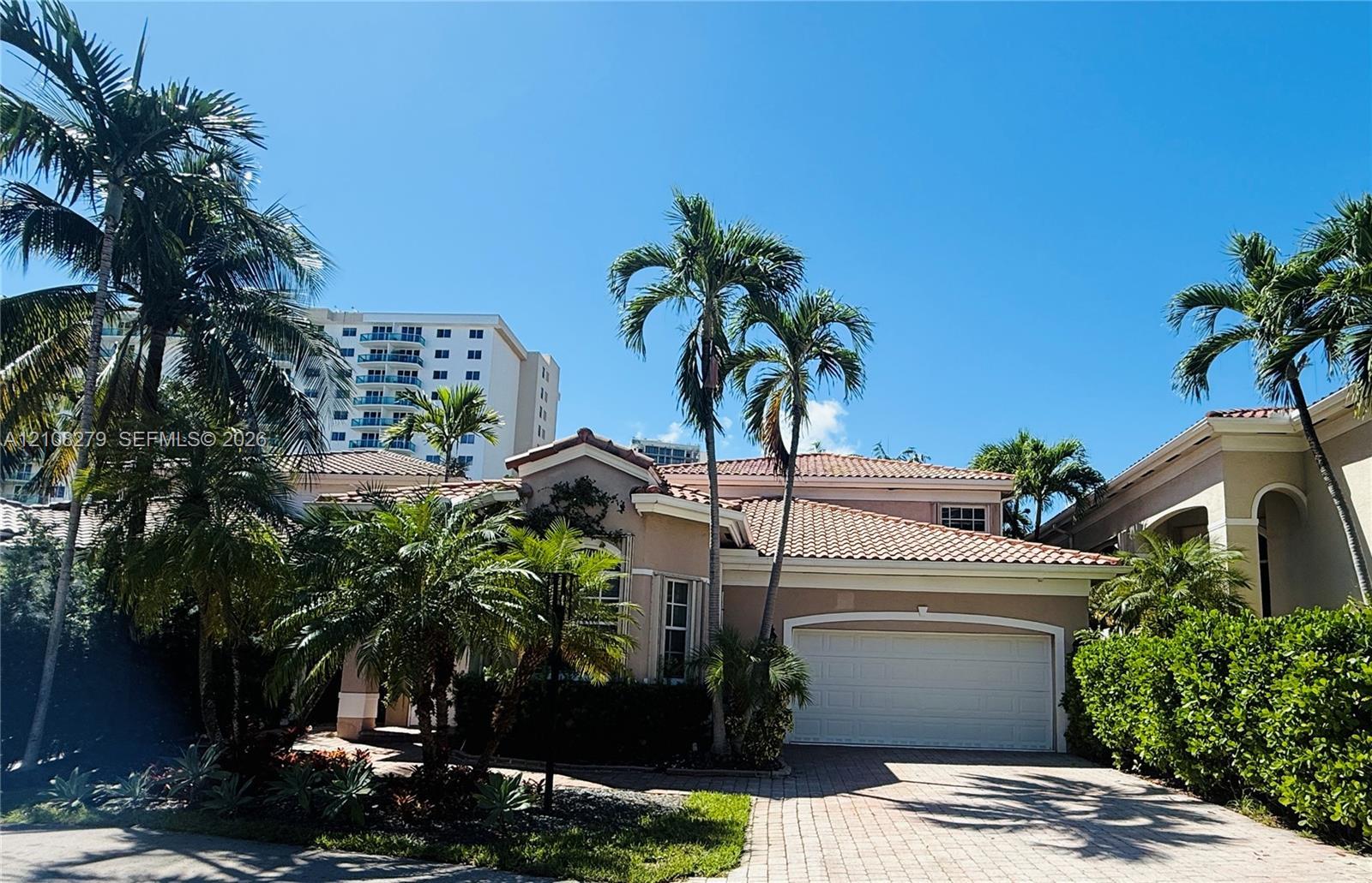 19424 39th Ave, Sunny Isles Beach FL 33160 photo 3