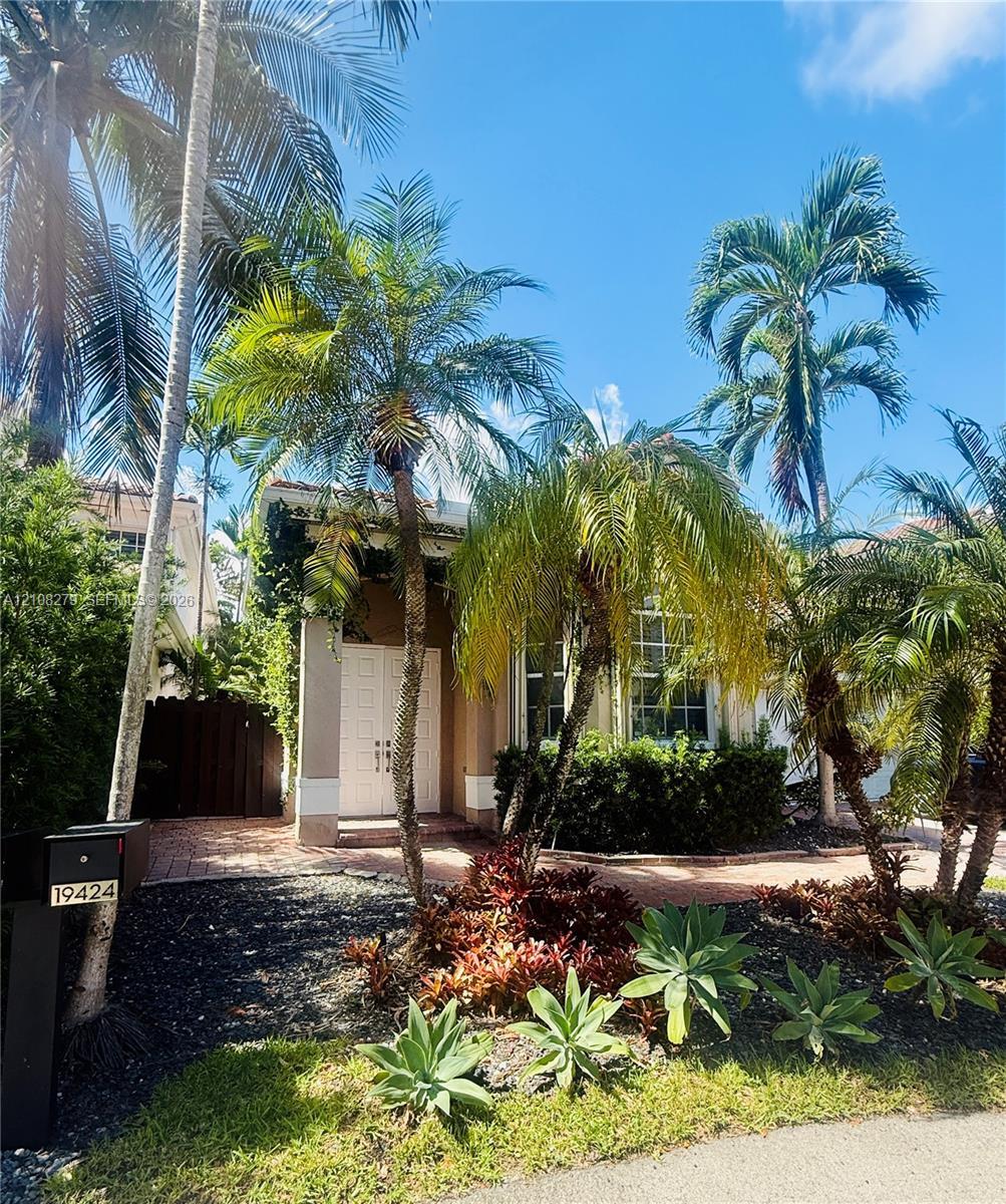 19424 39th Ave, Sunny Isles Beach FL 33160 photo 4