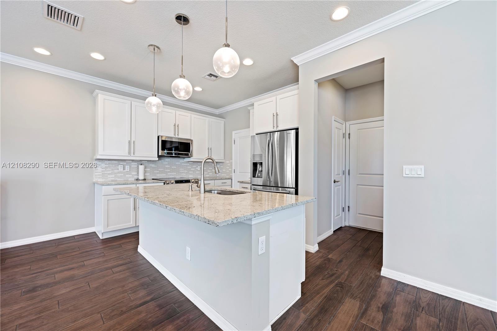 945 Banyan Drive, Hollywood FL 33021 photo 5
