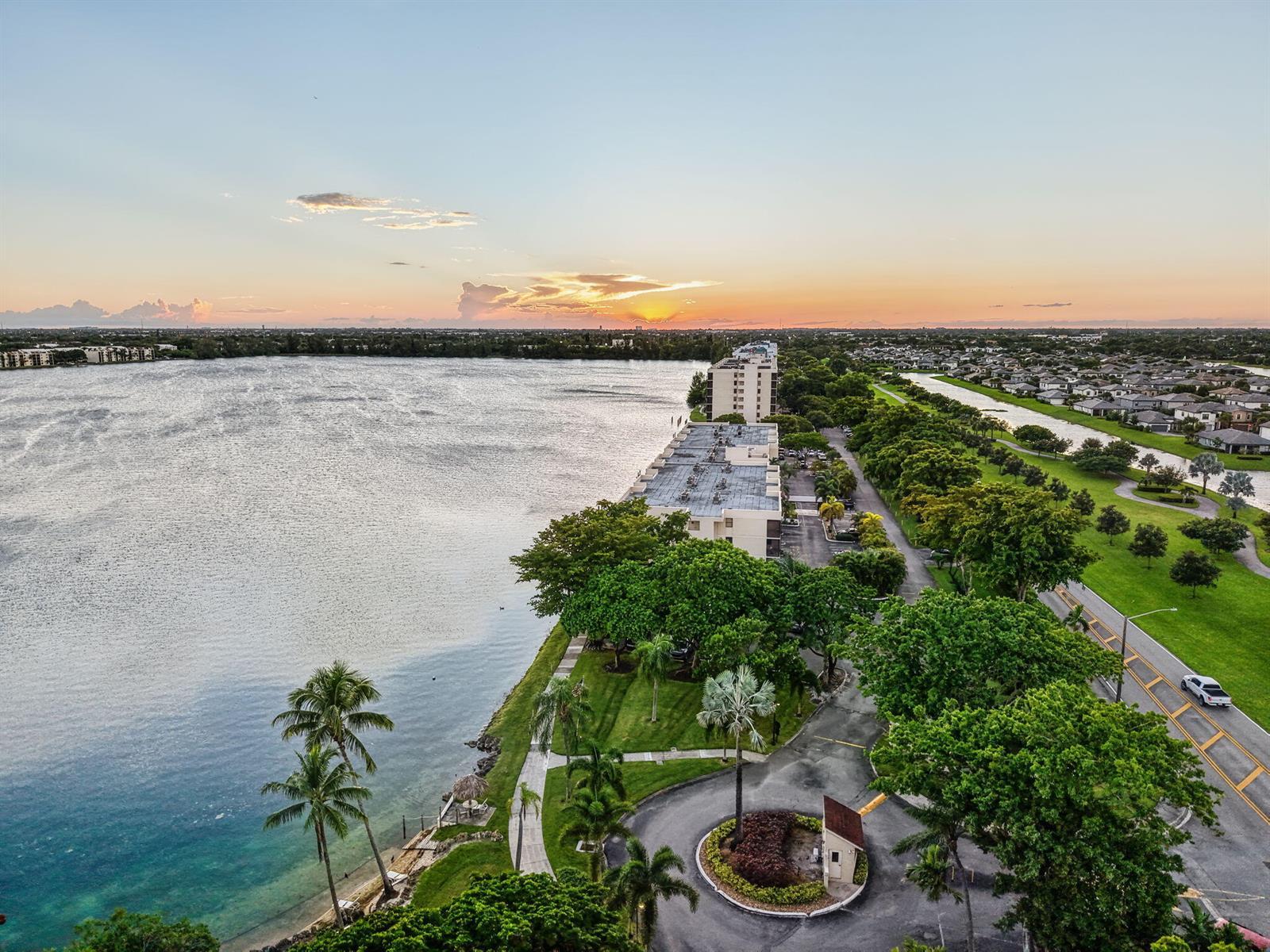 110 Lake Emerald Drive Unit 303, Oakland Park FL 33309 photo 3