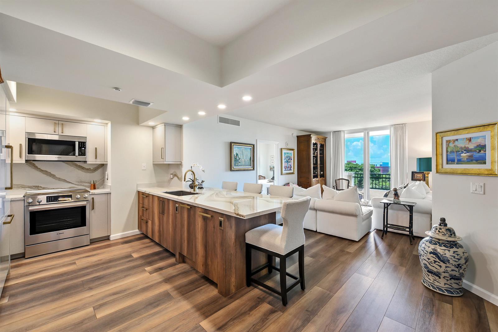 403 S SAPODILLA Avenue # 501, West Palm Beach FL 33401 photo 4