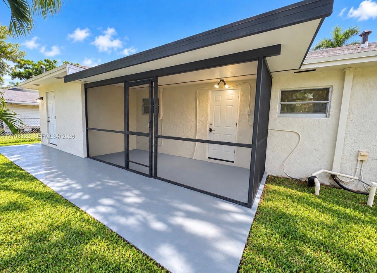 722 NW 7th Ave, Homestead FL 33030 photo 5