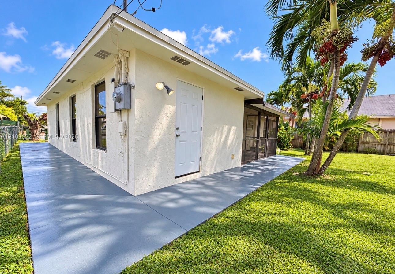 722 NW 7th Ave, Homestead FL 33030 photo 4