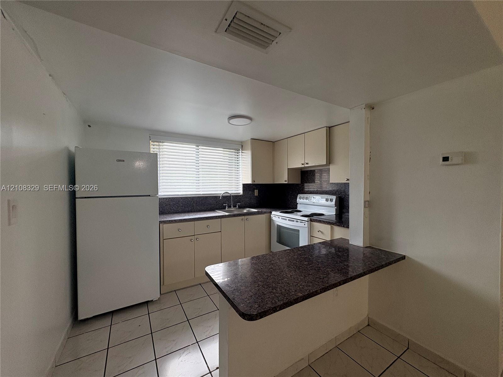 231 E 7th St # 103, Hialeah FL 33010 photo 2