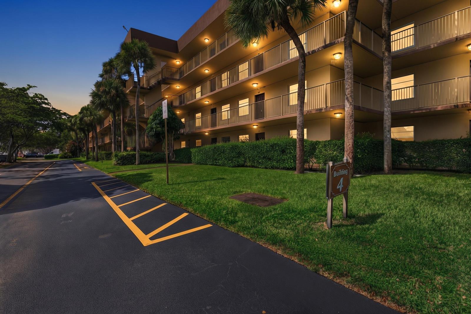 3121 NW 47TH Avenue # 109, Lauderdale Lakes FL 33319 photo 2