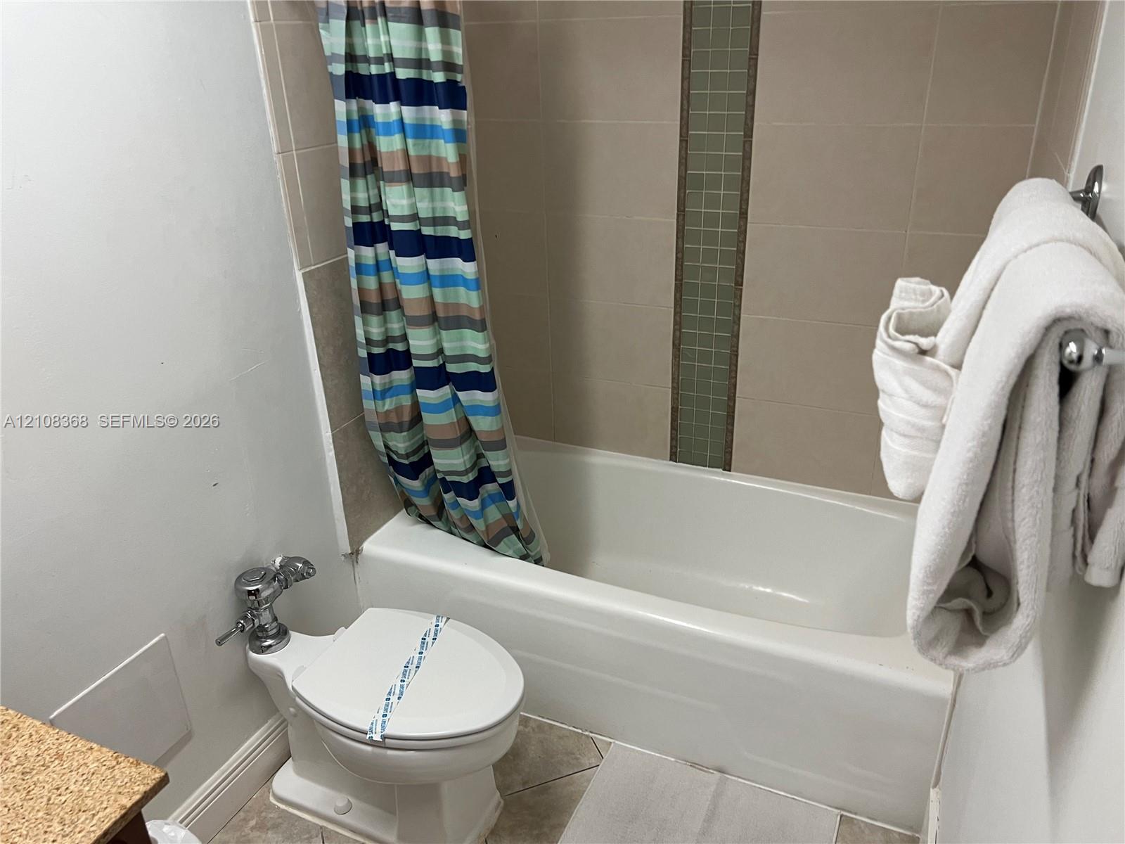 5445 Collins Ave # 424, Miami Beach FL 33140 photo 3