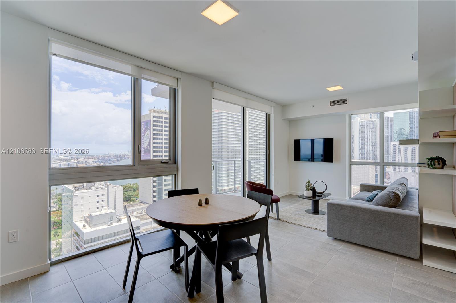 227 NE 2nd St # 2500, Miami FL 33132 photo 4