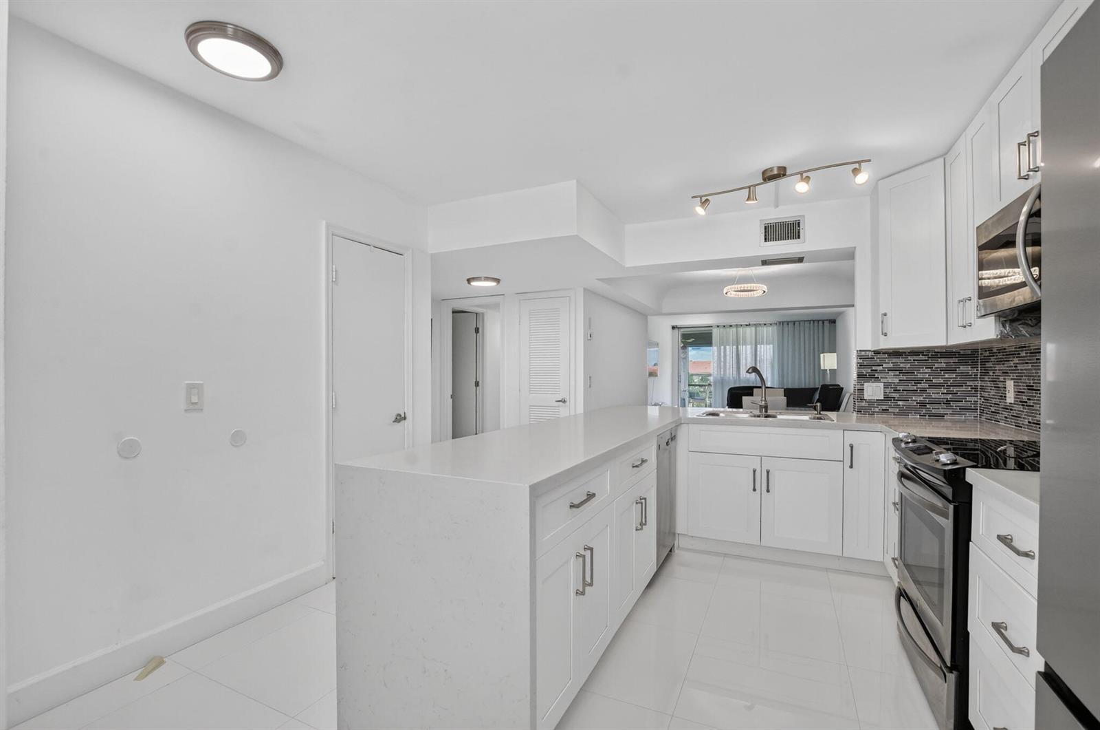 23099 BARWOOD Lane N # 308, Boca Raton FL 33428 photo 5