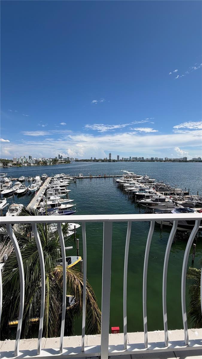 7601 E Treasure Dr # 618, North Bay Village FL 33141
