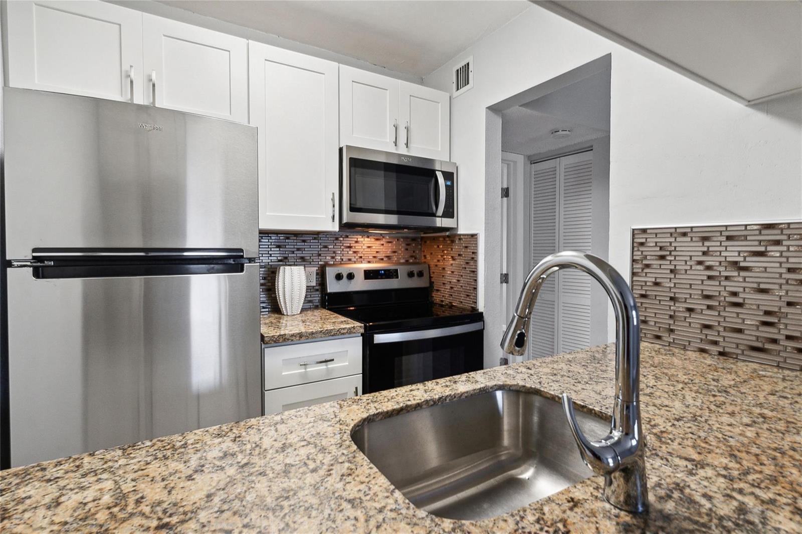 1470 N DIXIE Highway # 19, Fort Lauderdale FL 33304