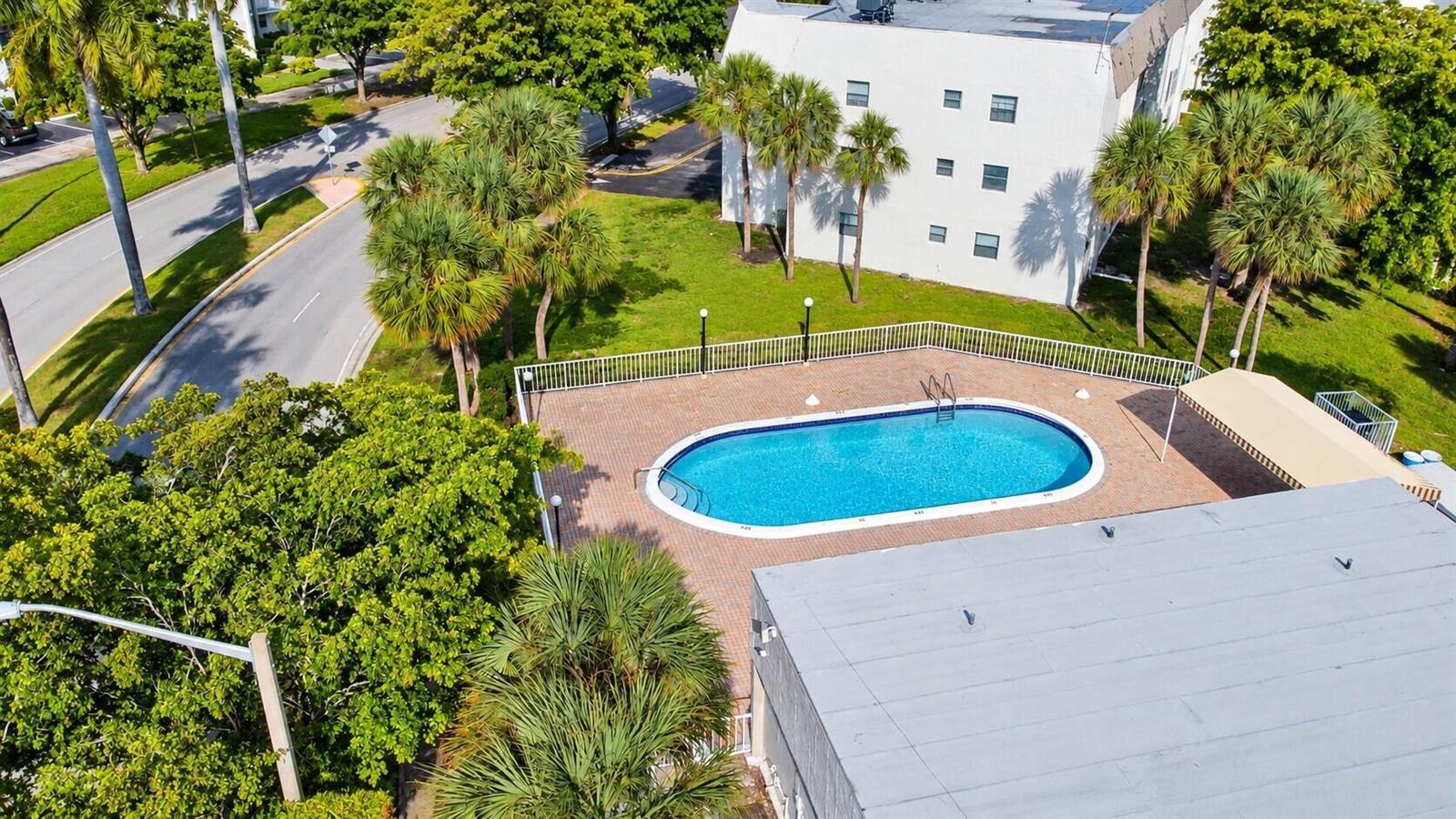 8345 SUNRISE LAKES Boulevard # 109, Sunrise FL 33322 photo 5