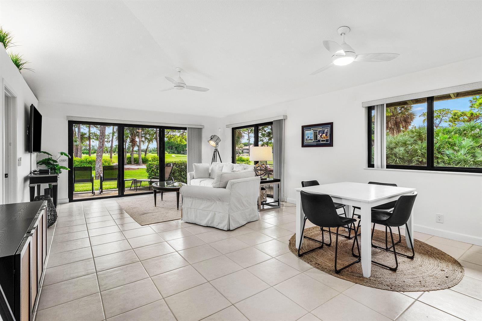 526 Club Drive, Palm Beach Gardens FL 33418 photo 3
