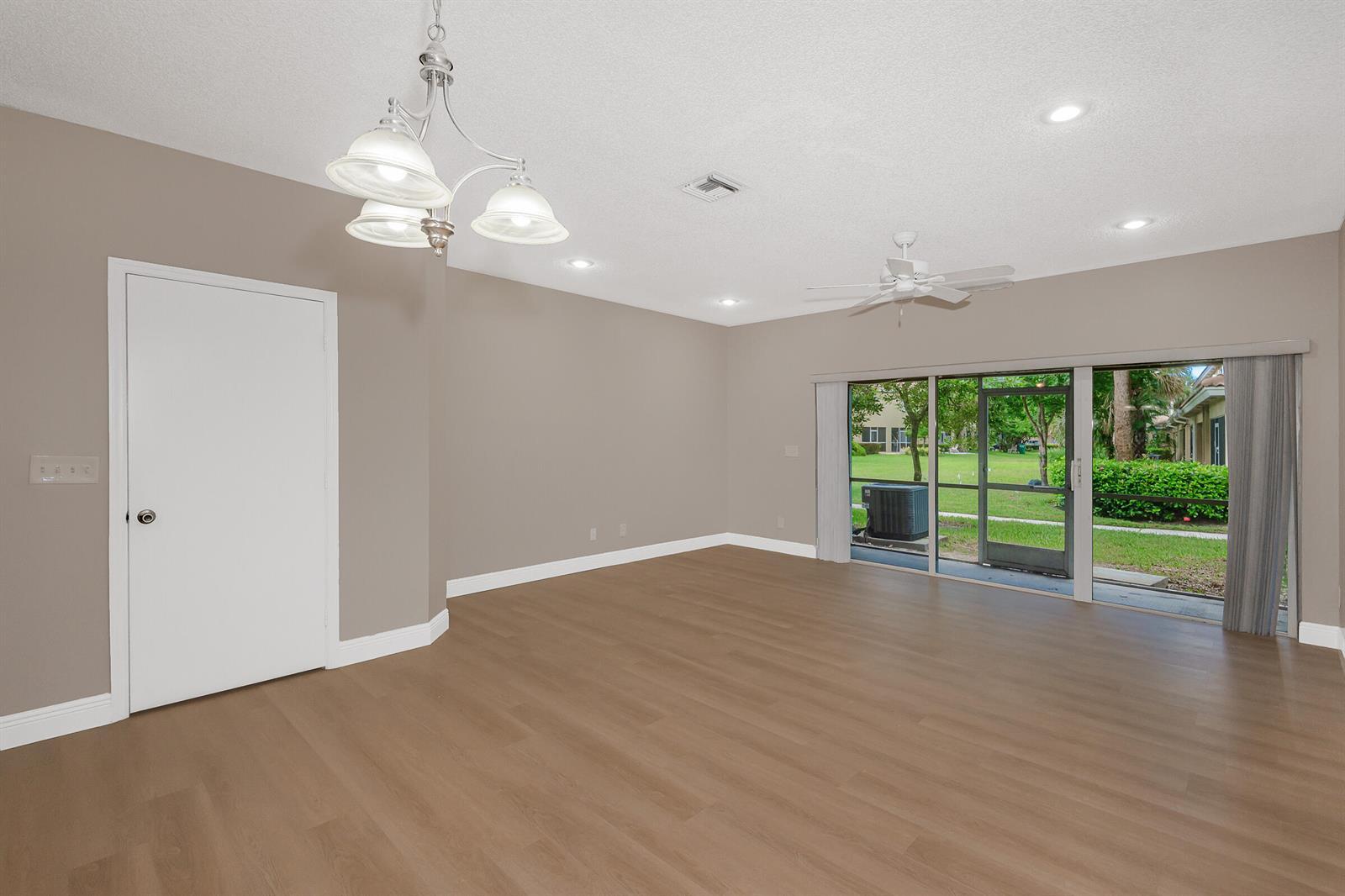 204 SW 120TH Avenue # 204, Pembroke Pines FL 33025 photo 4