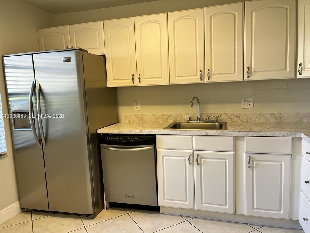 21362 Juego Cir # 33E, Boca Raton FL 33433 photo 4