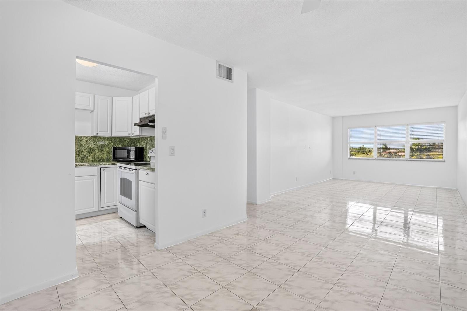 2555 NE 11TH Street # 404, Fort Lauderdale FL 33304 photo 4