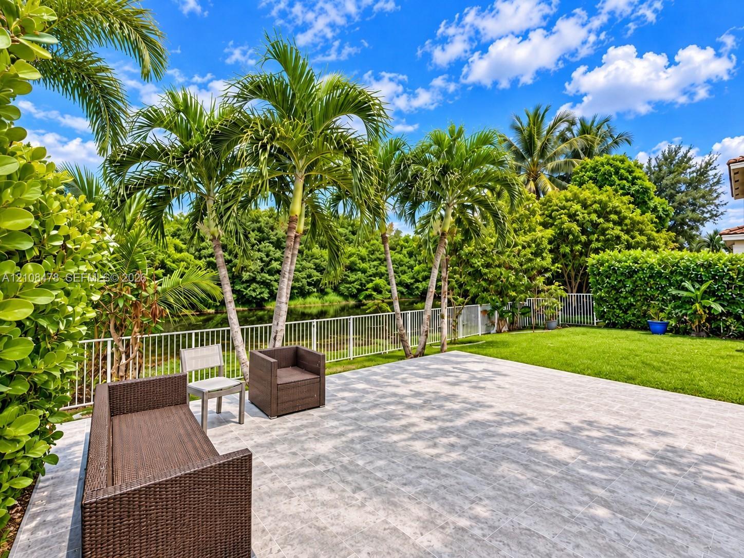 2233 NW 162nd Ter, Pembroke Pines FL 33028 photo 5