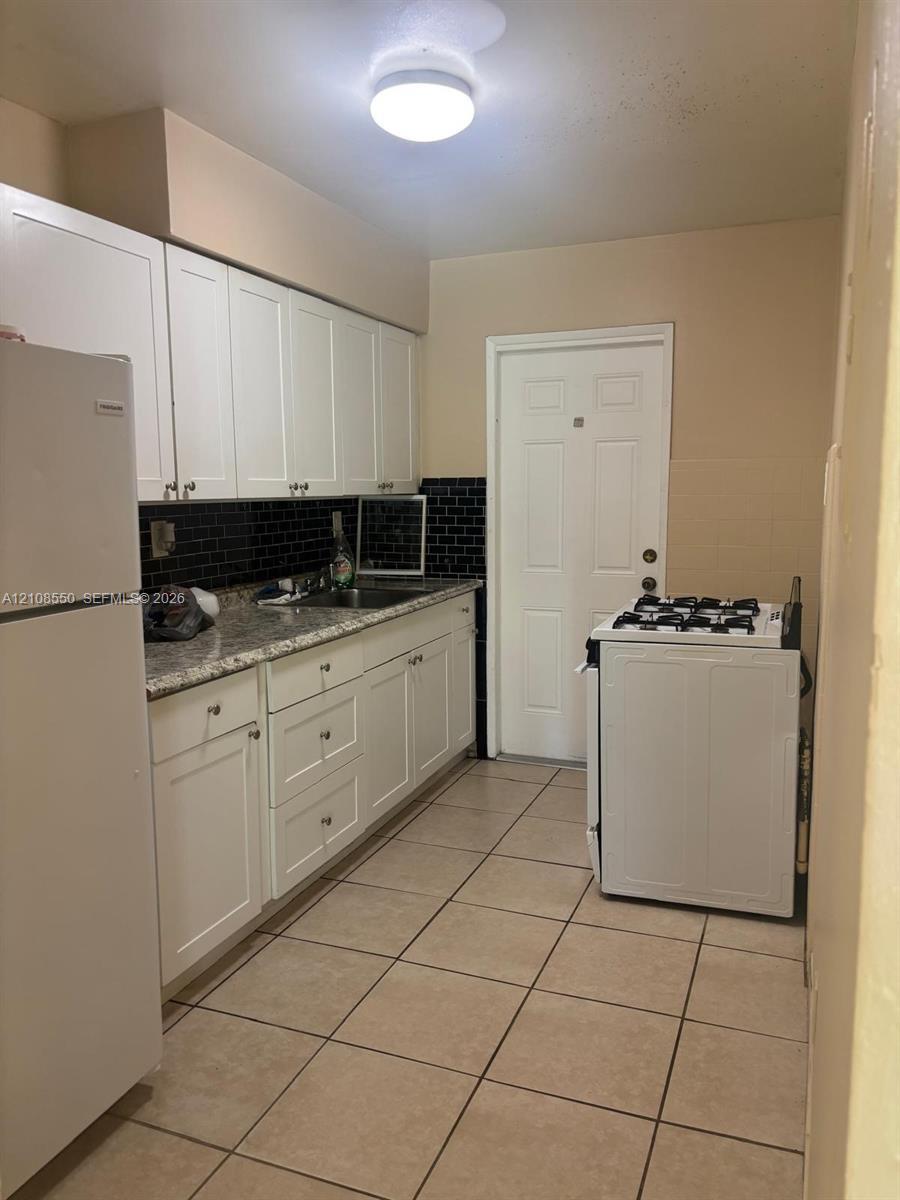 704 SE 21st St # 2, Fort Lauderdale FL 33316 photo 3