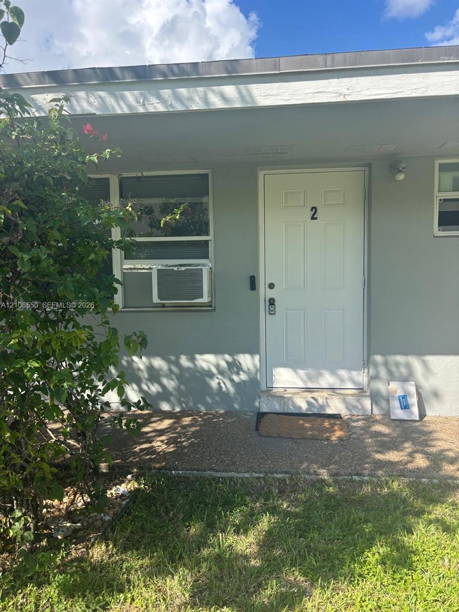 704 SE 21st St # 2, Fort Lauderdale FL 33316