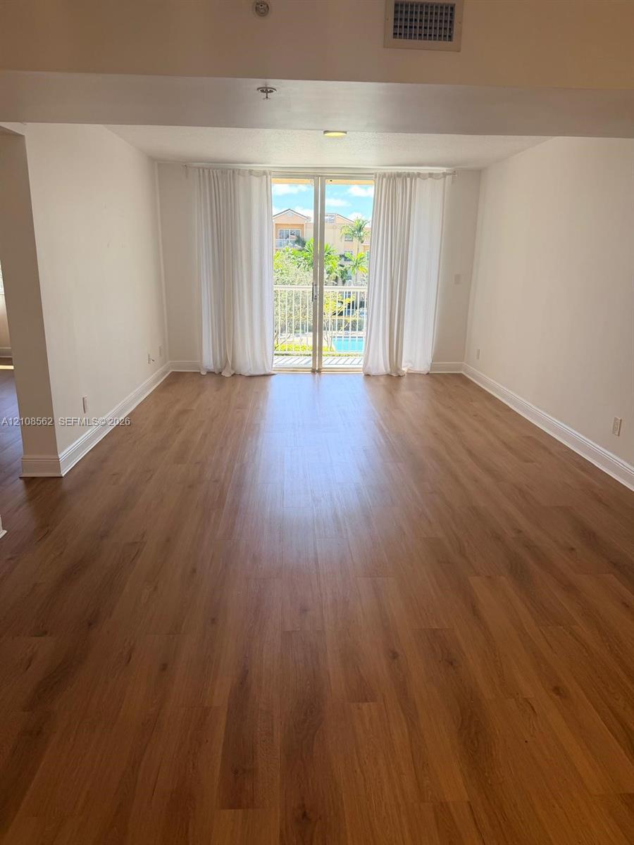 529 E Sheridan St # 305, Dania Beach FL 33004 photo 2