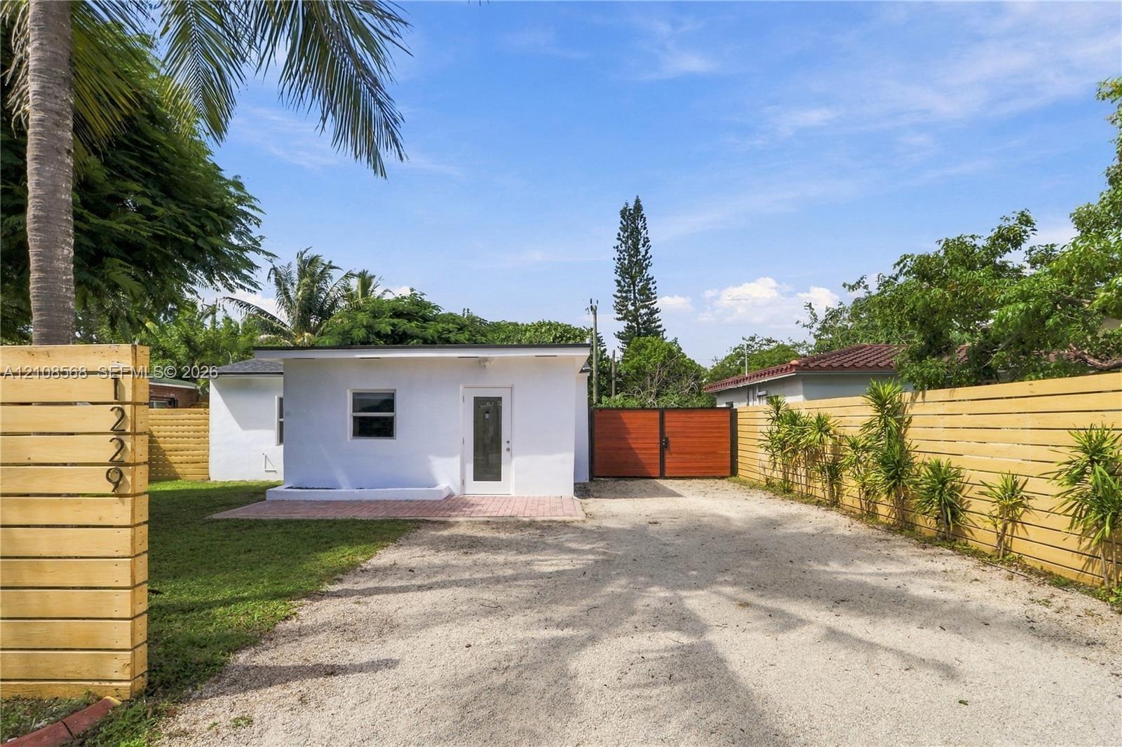 1229 NW 1st Ave, Fort Lauderdale FL 33311 photo 2