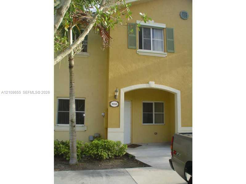 1698 SE 30th St # 1698, Homestead FL 33035 photo 2