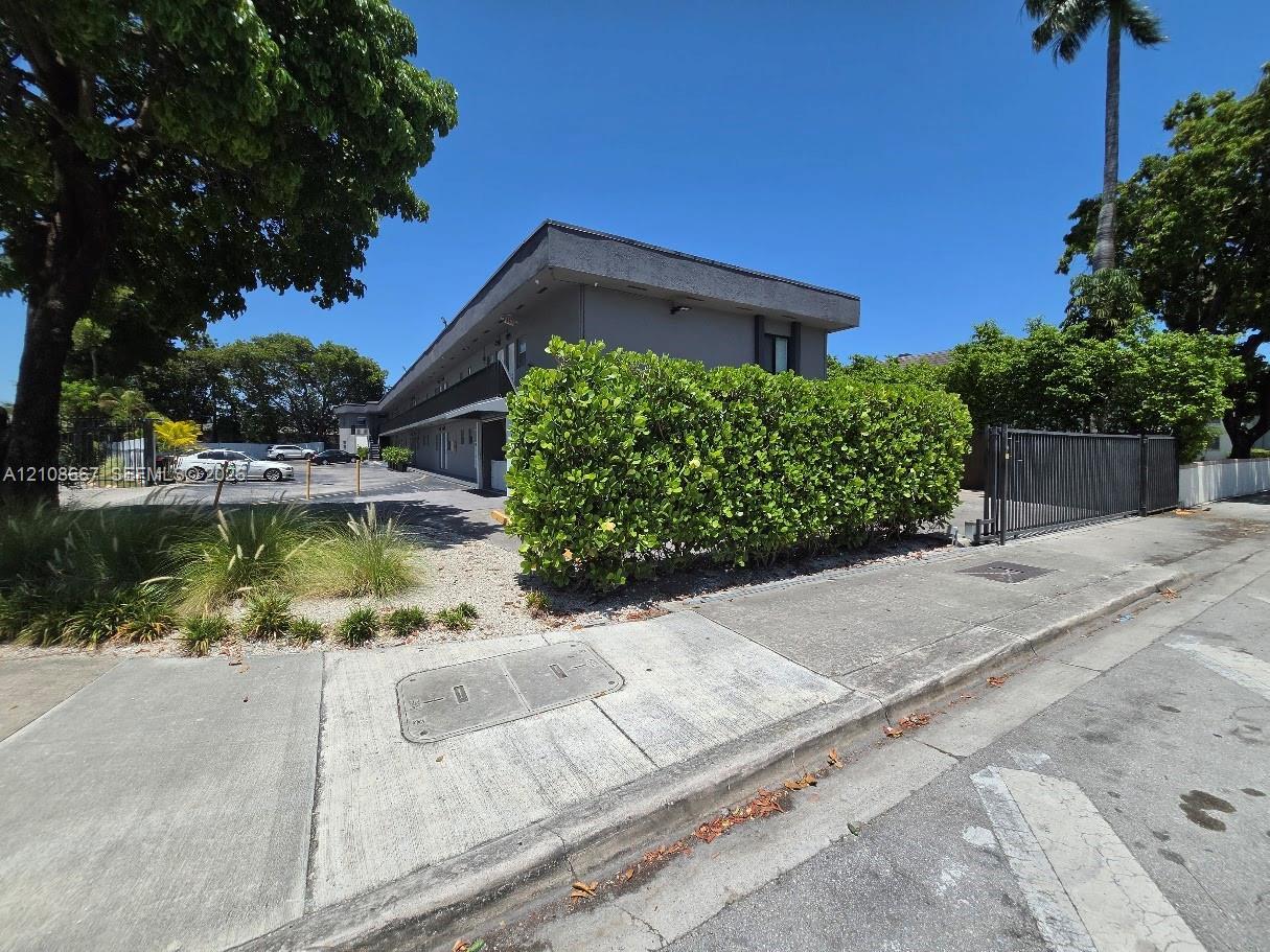 4393 NW 11th St # 20, Miami FL 33126