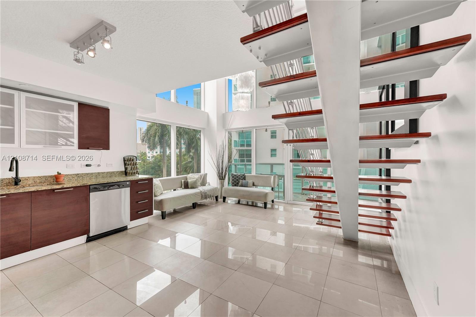41 SE 5th St # 317, Miami FL 33131 photo 4