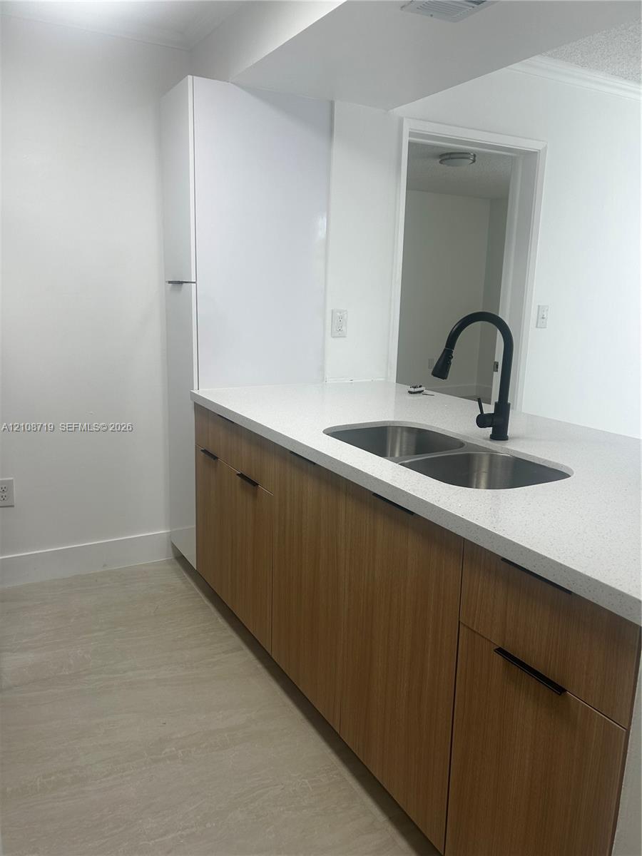 7035 NW 186th St # D309, Hialeah FL 33015 photo 2