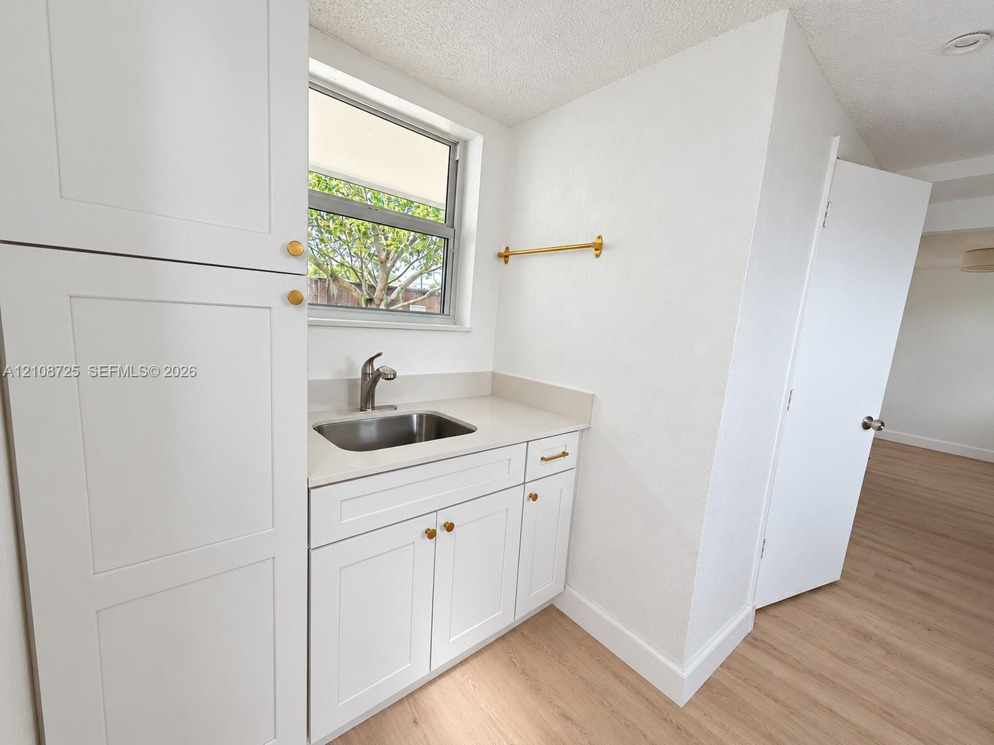 6561 SW 32nd St, Miami FL 33155