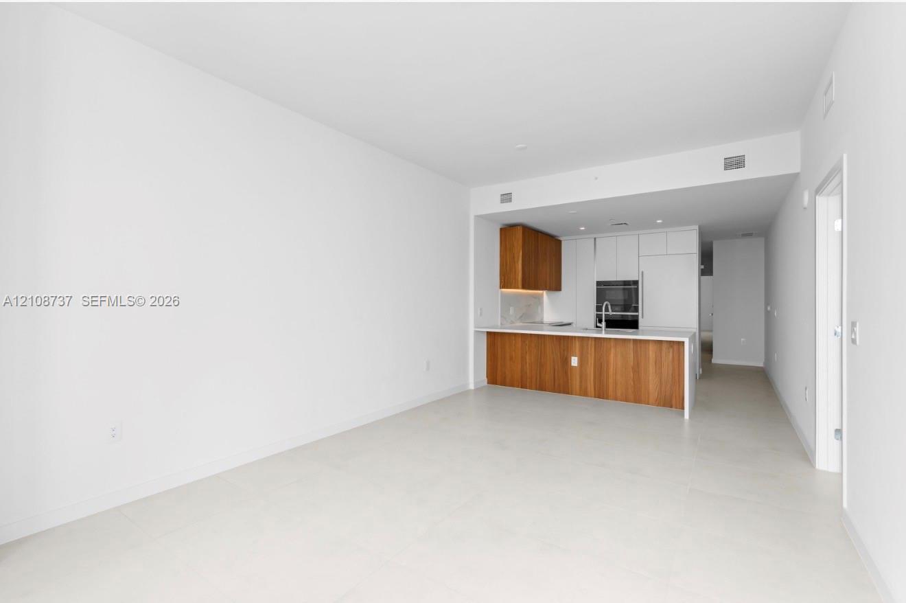 1400 biscayne blvd # 3503, Miami FL 33132 photo 4