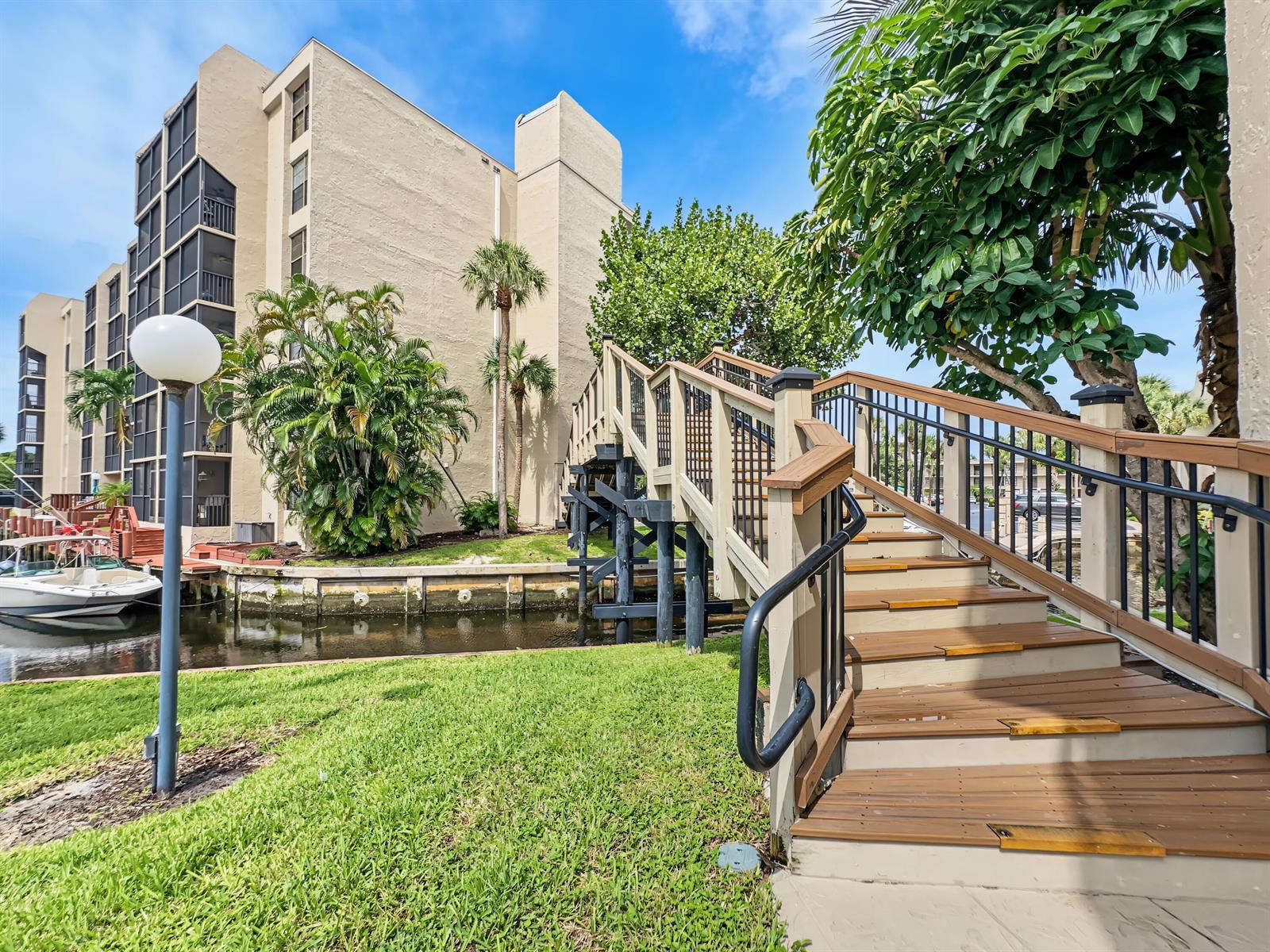 12 ROYAL PALM Way # 2050, Boca Raton FL 33432 photo 2