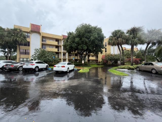 23345 CAROLWOOD Lane # 405, Boca Raton FL 33428 photo 2