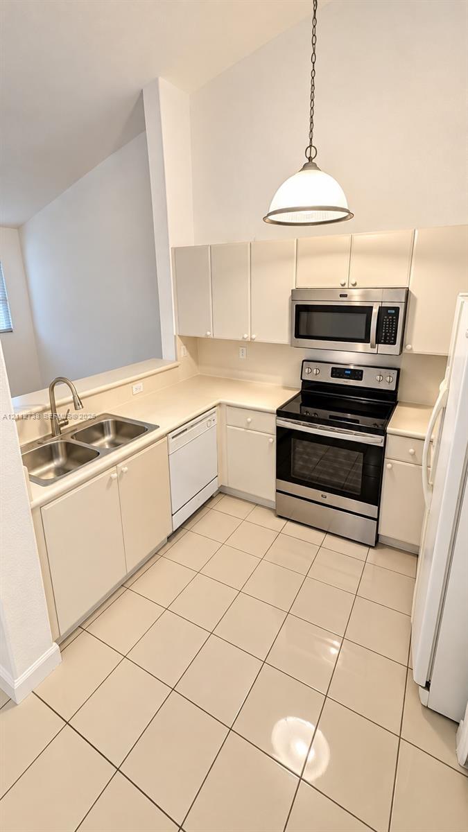 Property at 2461 SE 16th Ter # 200, Homestead FL 33035